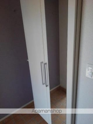 クローヴ・アヴェニュー・Ｍ　Ⅲ[1LDK/53.09m2]の玄関