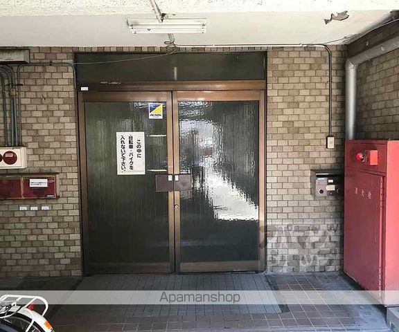 マンション松原の玄関写真