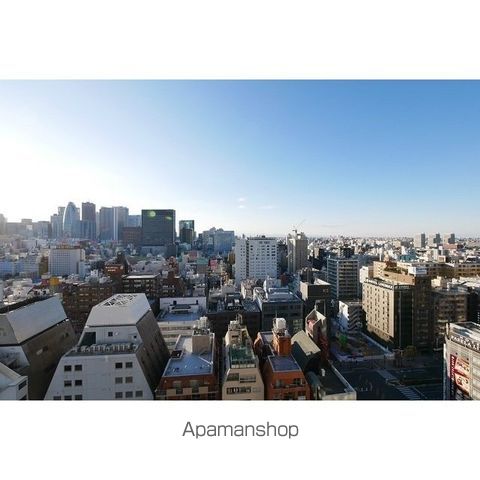 コンフォリア新宿イーストサイドタワーの外観写真