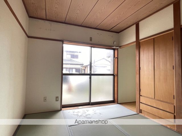 ミーテルーチェ坪井IIの内装写真