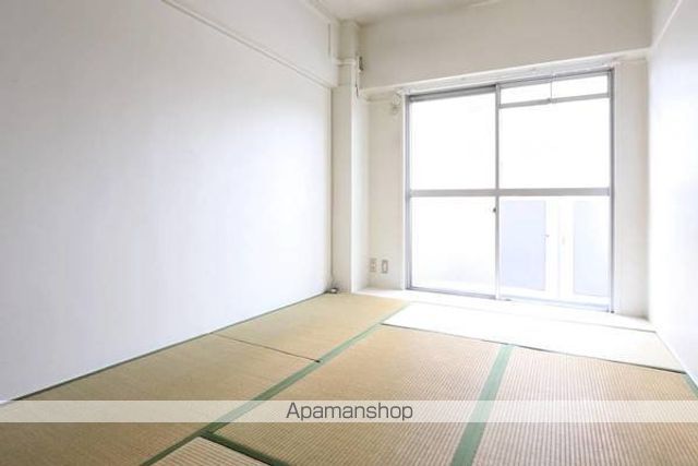 ビレッジハウス白枝2号棟の内装写真