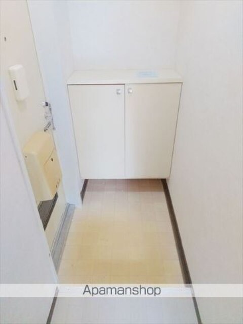 カンファーツリービュー[3DK/46.35m2]の玄関