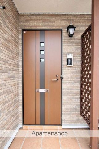 ルシール 名東Cの玄関写真