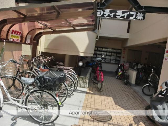 シティライフ林の玄関写真