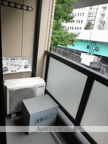 アンプルールフェール ドゥ イズミの内装写真
