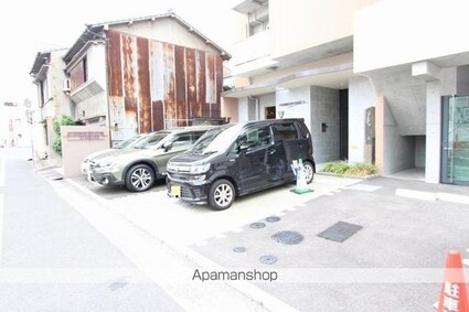 コリドール中央[1SLDK/45.9m2]の駐車場