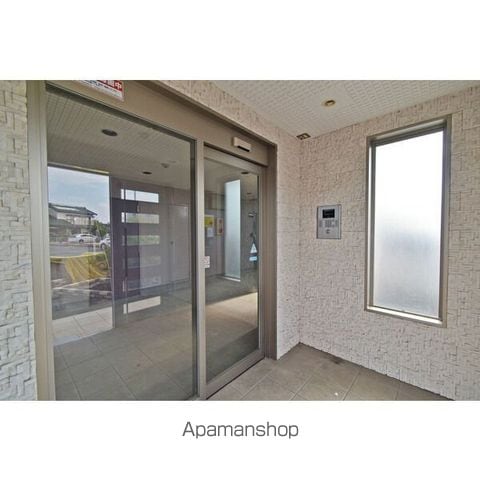 ウィステリア弐番館.の玄関写真