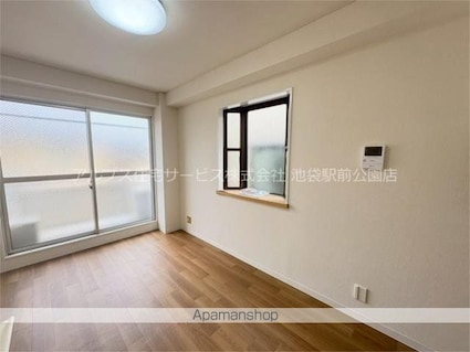 ベルメゾン片岡[1K/16.5m2]のリビング・居間