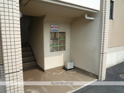 クレットドールＹ２[2LDK/62.18m2]のエントランス