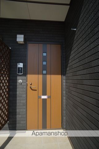 ジールAの玄関写真