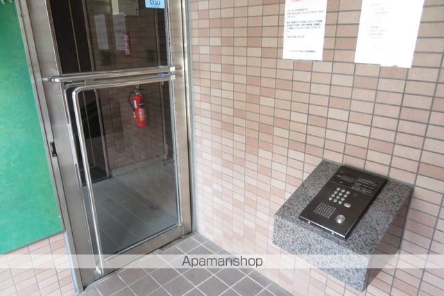 アイショウプラザ旭ヶ丘IIIの玄関写真