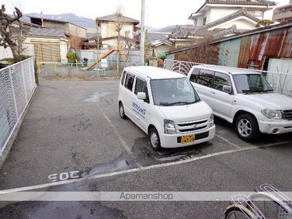 長野県松本市庄内１丁目[1K/35.5m2]の駐車場3
