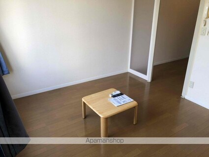 レオパレス日の出[1K/26.49m2]のリビング・居間1