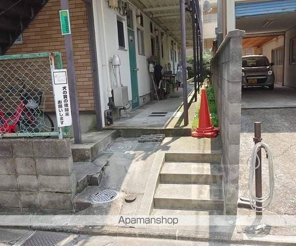 三洋コーポの玄関写真