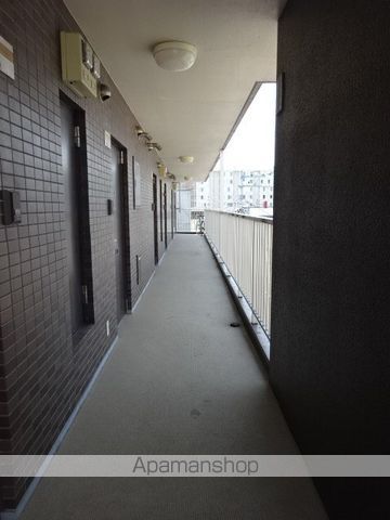コンパス琴似の玄関写真
