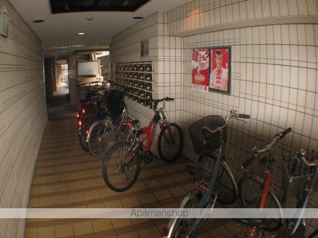 芥川ロイヤルマンションの玄関写真