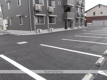 Ｌａ　Ｐｉｎｏ（ラピーノ）[2LDK/60.43m2]の駐車場