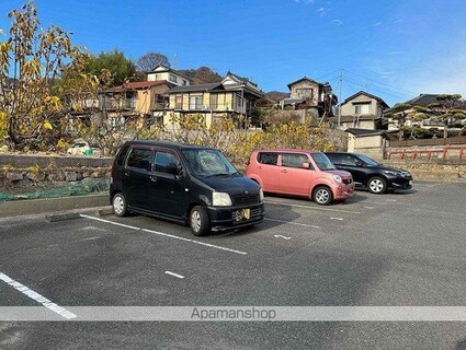 レオネクスト府中[1K/23.61m2]の駐車場2