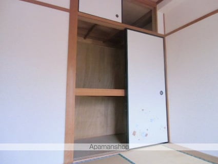 ローズシャトル１号館[2DK/44.5m2]の収納