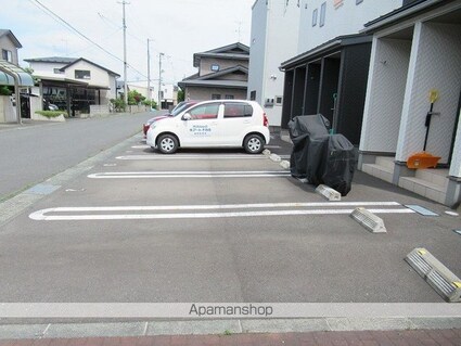 トゥルーチェ[1DK/32.71m2]の駐車場1