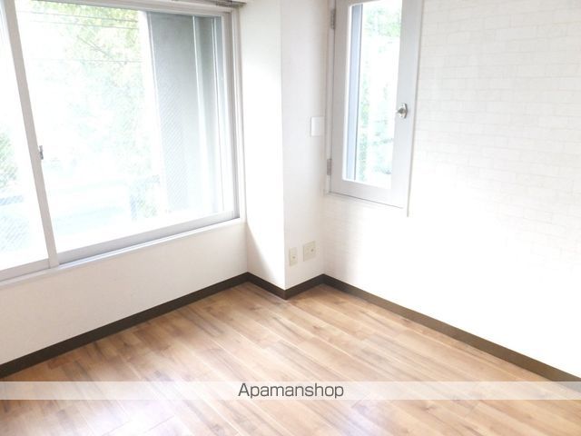FROM A.の内装写真