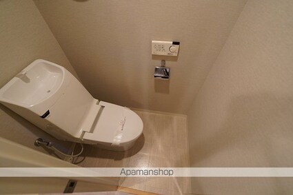 コスモリード新宿余丁町[1LDK/50.43m2]のトイレ