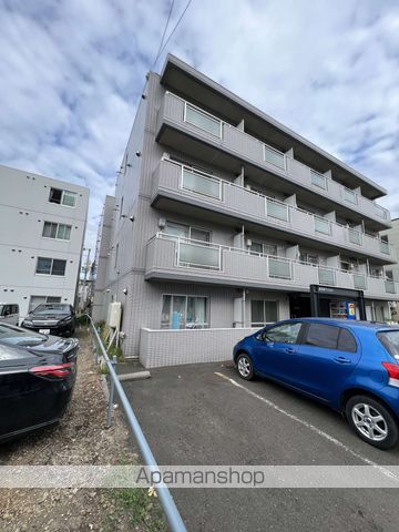 北26条マンションの外観写真