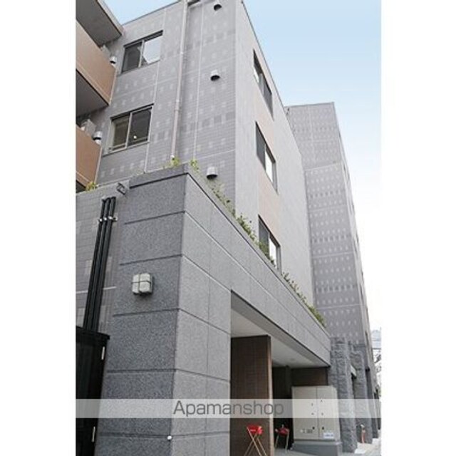エスティメゾン四谷坂町[1LDK/42.19m2]の外観2