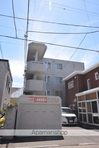 クレストテージ伏見の外観写真
