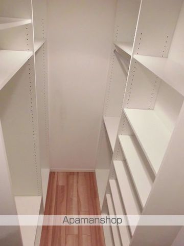 リバーサイドタワー中之島の内装写真