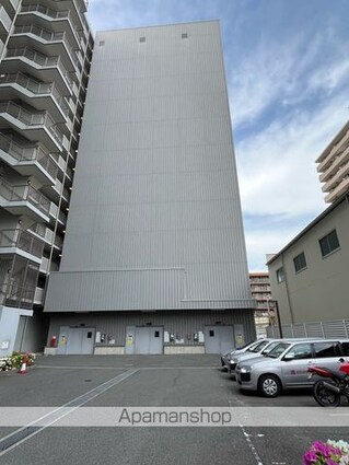 フェニックスレジデンス堺東[1K/29.37m2]の駐車場2