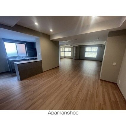 東京都中野区新井１丁目[3SLDK/158.44m2]のリビング・居間