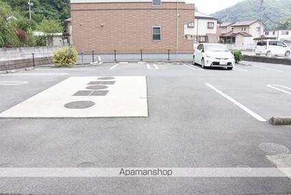 ドリーム　Ａ[1K/30.46m2]の駐車場