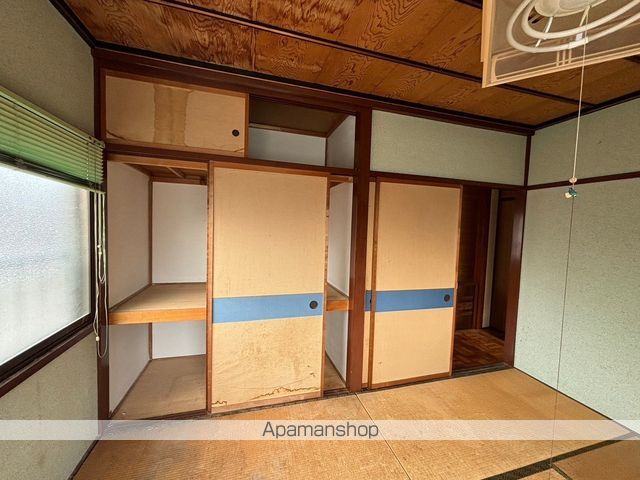 魚津市諏訪町14-13戸建の内装写真