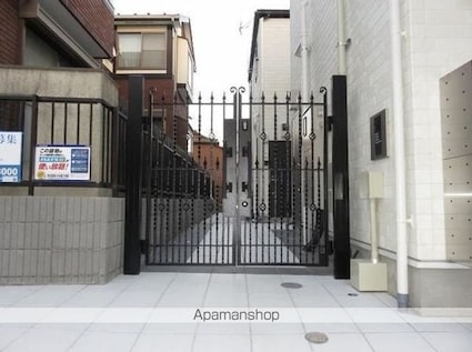 東京都世田谷区梅丘３丁目[1R/19.84m2]のエントランス1