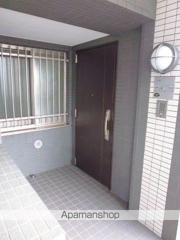 ダイアパレス川端町の玄関写真