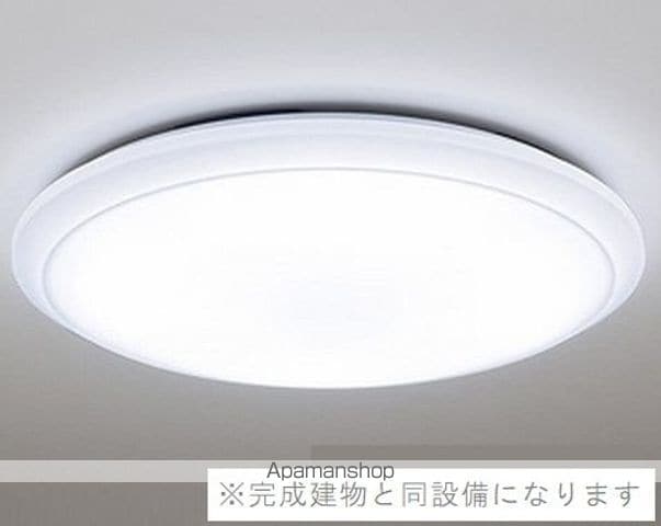 グラッシュフル Bの内装写真