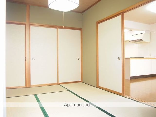 CLIE HIRATAの内装写真