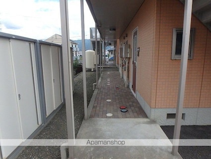 シャンブル　クレール　Ａ・Ｂ[1R/36.27m2]のエントランス1
