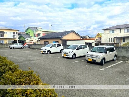 レオパレスつどい[1K/23.18m2]の駐車場