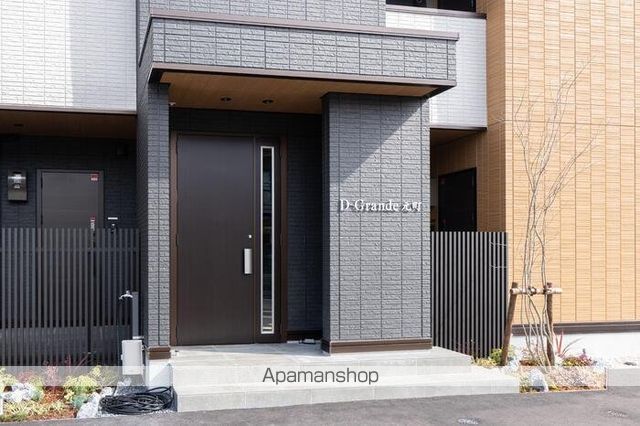 DーGRANDE元町の玄関写真
