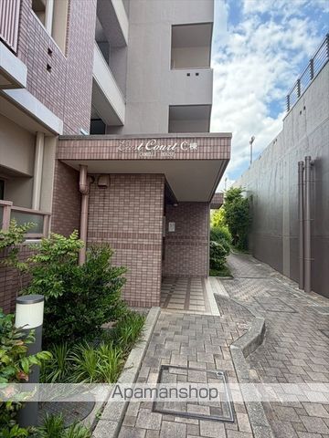 シンフォニアみなみが丘C棟の玄関写真