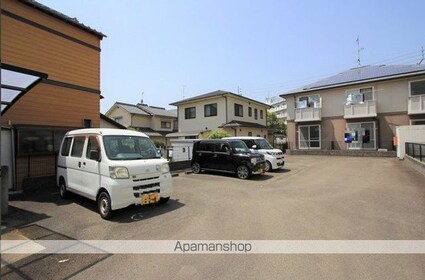 ピュアハイツ．Ｔ．Ｎ[1DK/40.24m2]の駐車場1