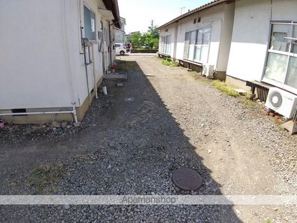 サカイアパート[2K/34m2]の駐車場