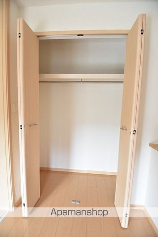 EAST SIDE IIの内装写真