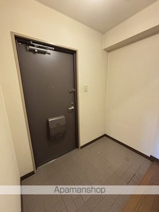 ワシダビル[2LDK/50m2]の玄関