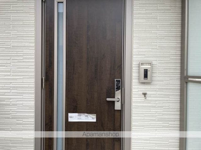 マルス ポ—ションの玄関写真