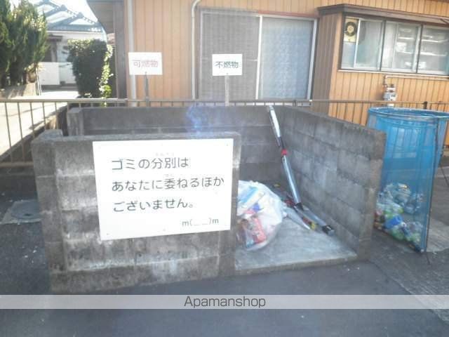 メイプルコート広原の玄関写真