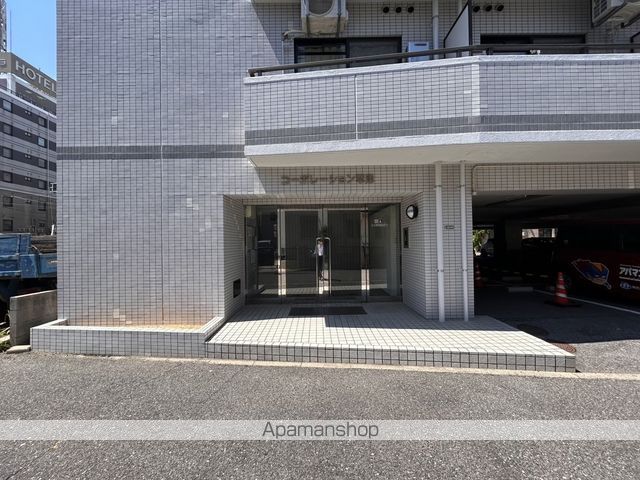コーボレーション草津の玄関写真