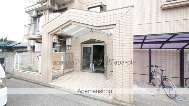 アミティYの玄関写真